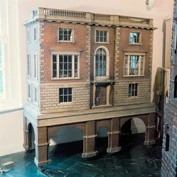 Engelska dockhus med balustrade med balkong, ca 1775